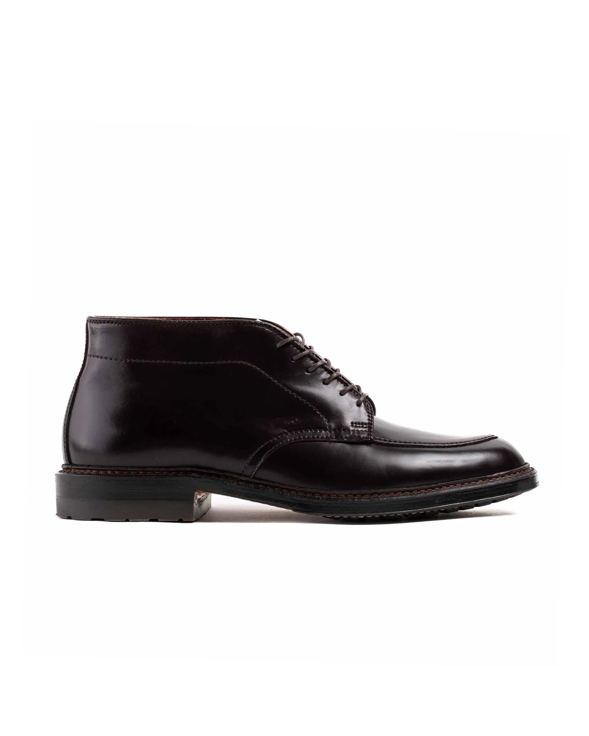 Alden Six Eye Chukka Boot Colour 8 Cordovan With Commando Sole