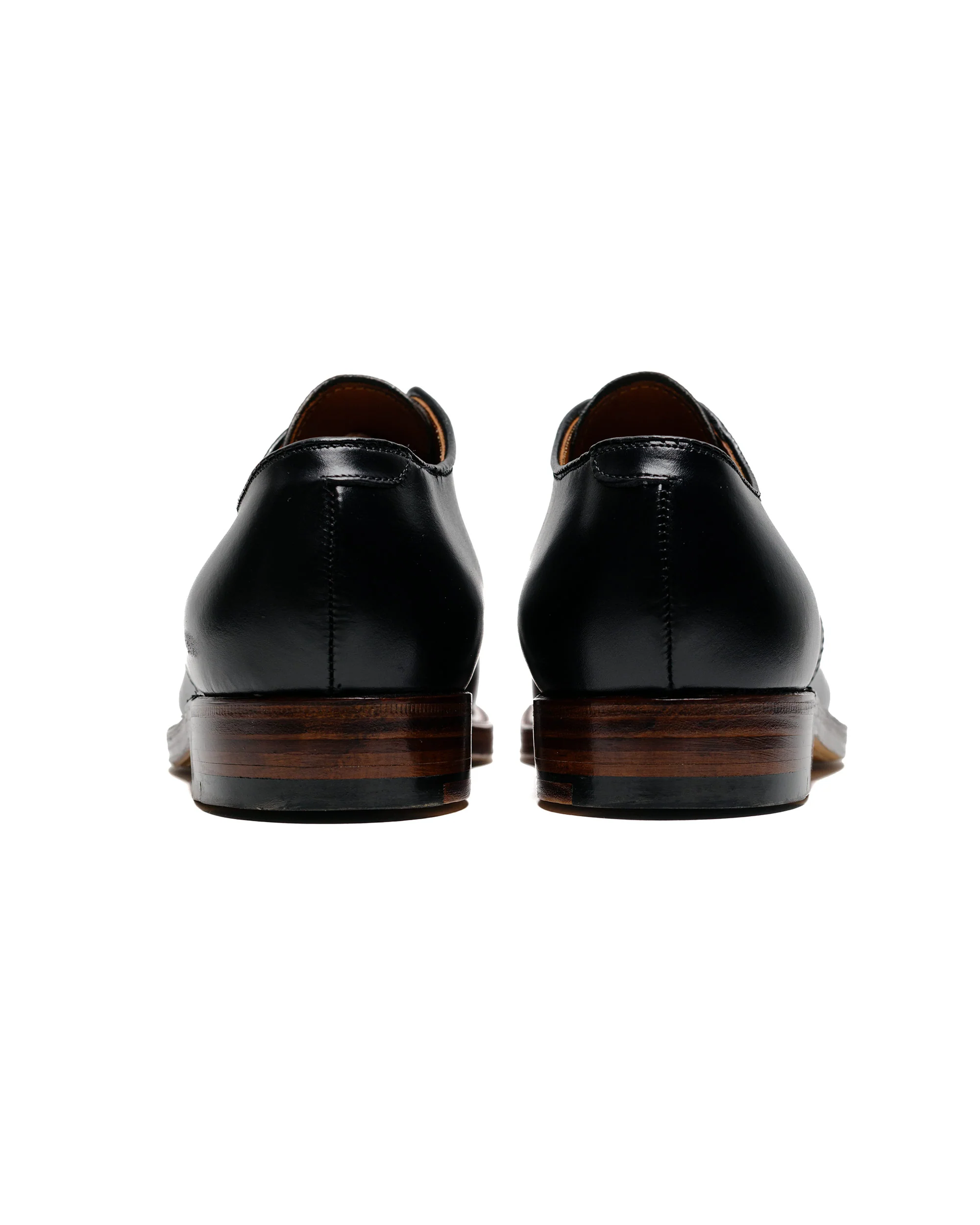 Alden V Tip Blucher Black Calfskin/Black Regina Grain G2603 - Image 4