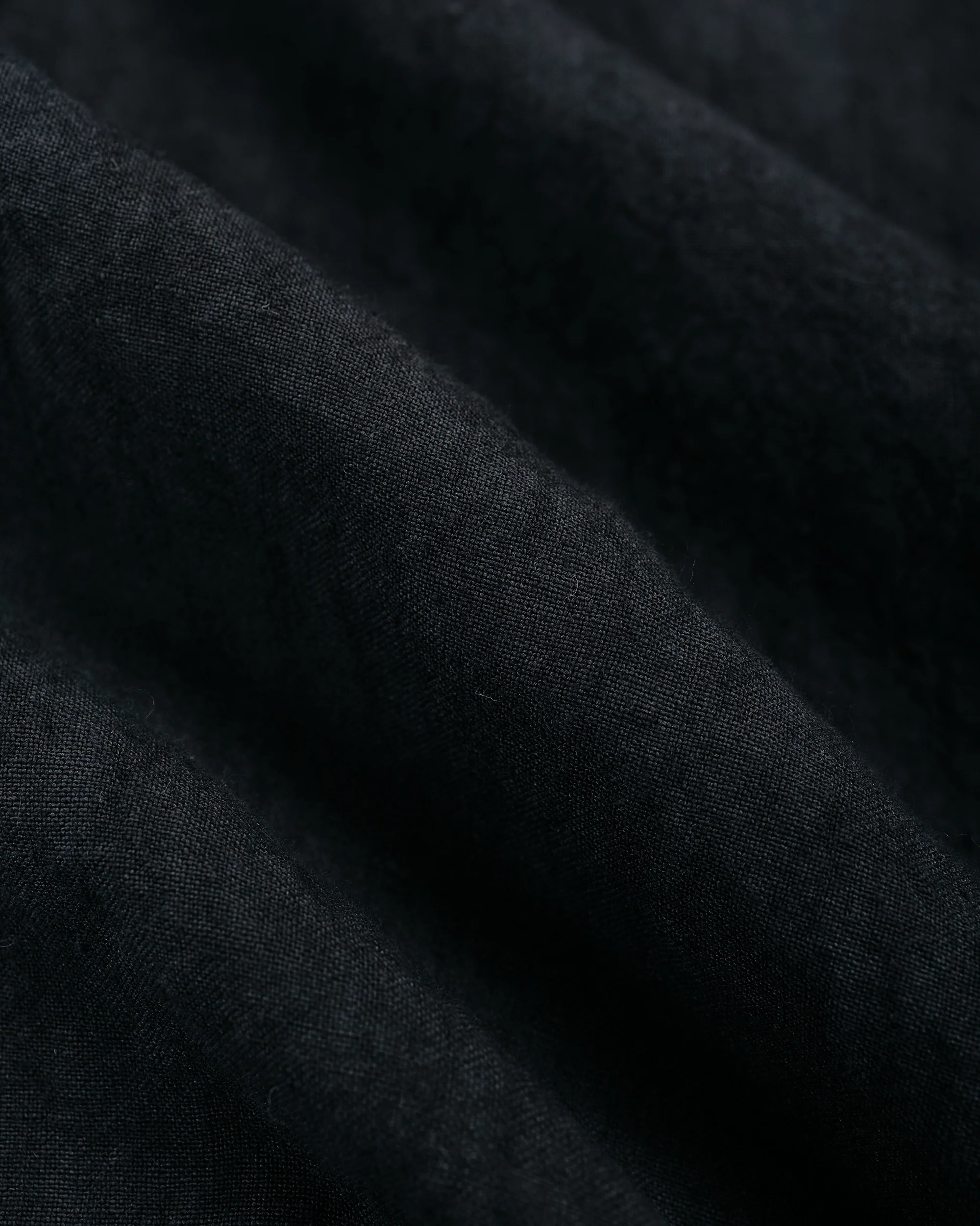 Beams Plus Open Collar 1/40 Linen Charcoal - Image 5