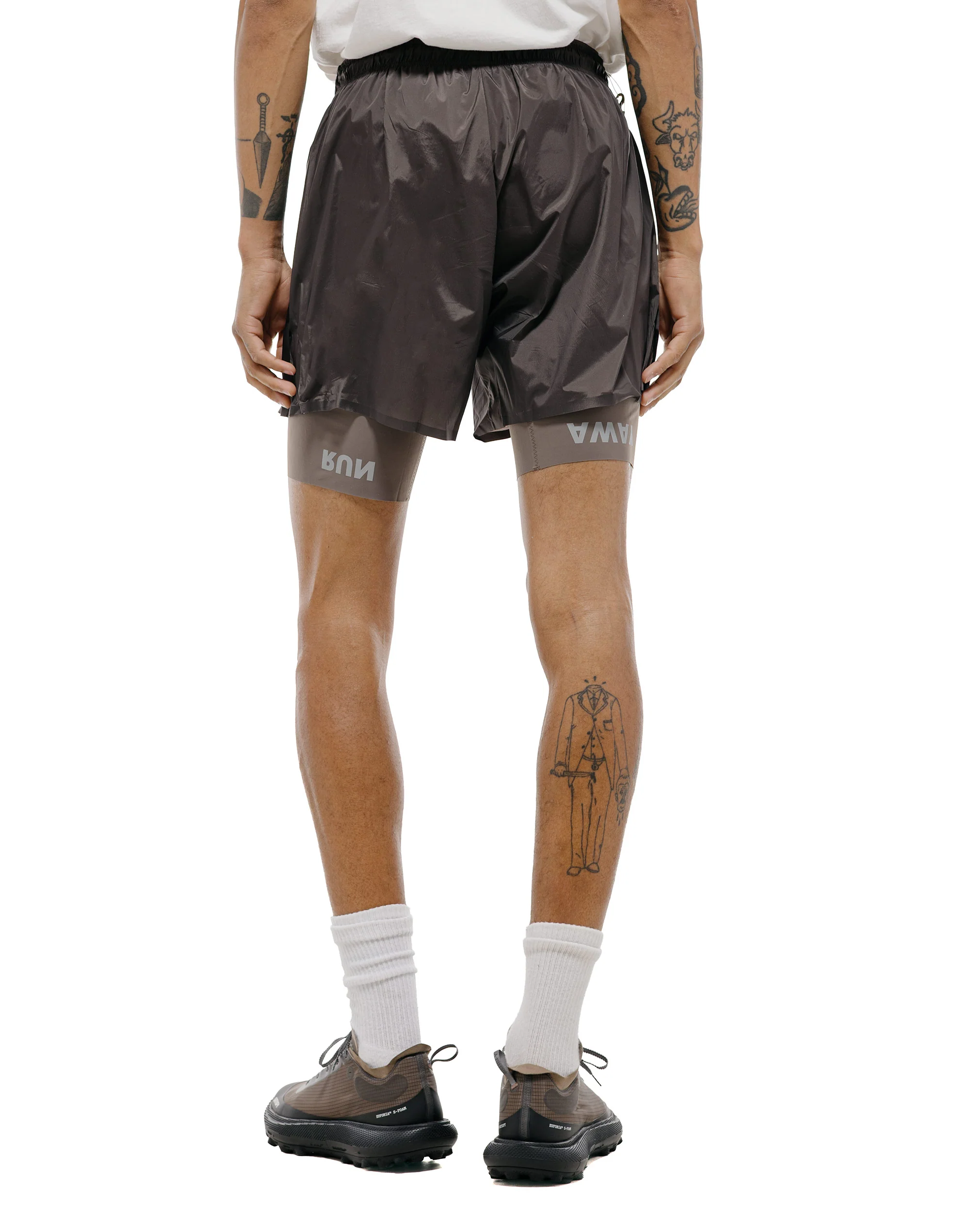 SATISFY TechSilk 8 Shorts Quicksand - Image 3